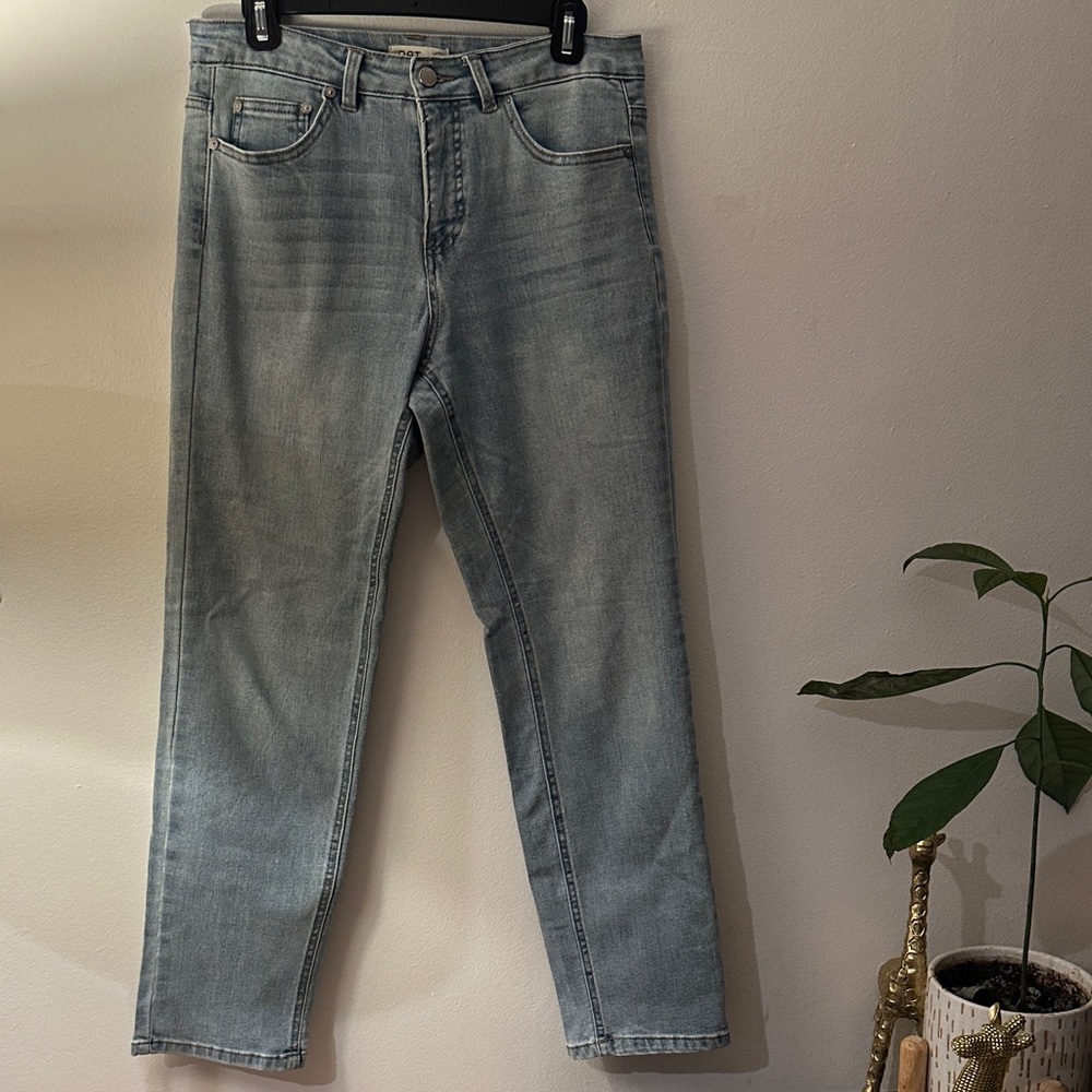 Oat New York Women's Light Blue Straight Jeans - Preloved